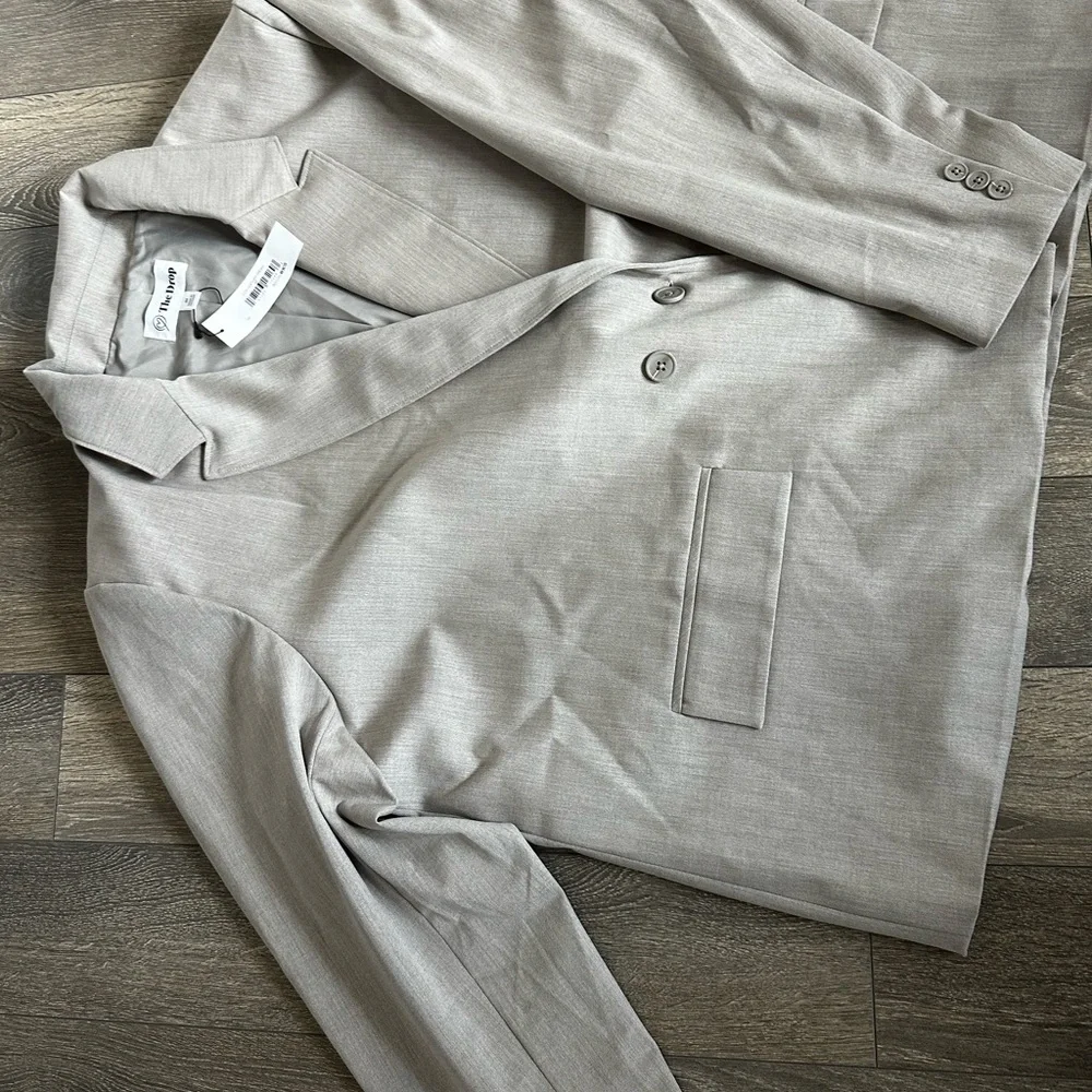 The Drop by Amazon Women's Beige Double-Breasted Blazer - Picture 4 of 11